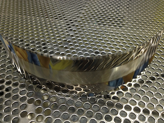 Roller-embossing shim, frontside